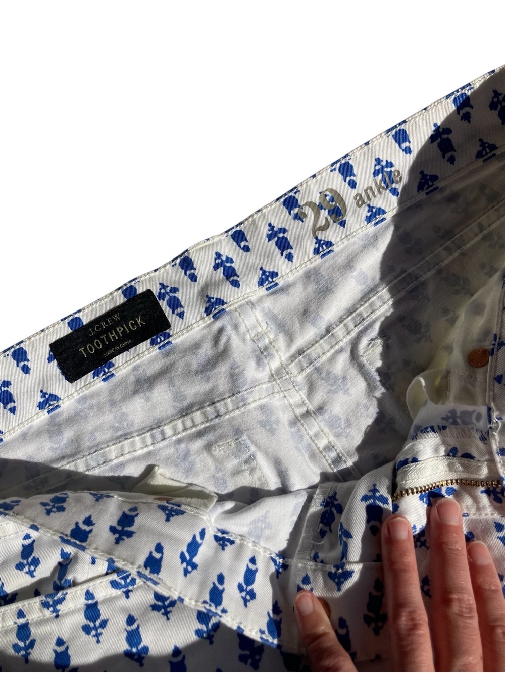 J.Crew Toothpick Jeans Size 29 Blue White Thistle Print Skinny Ankle Coastal - Picture 6 of 7
